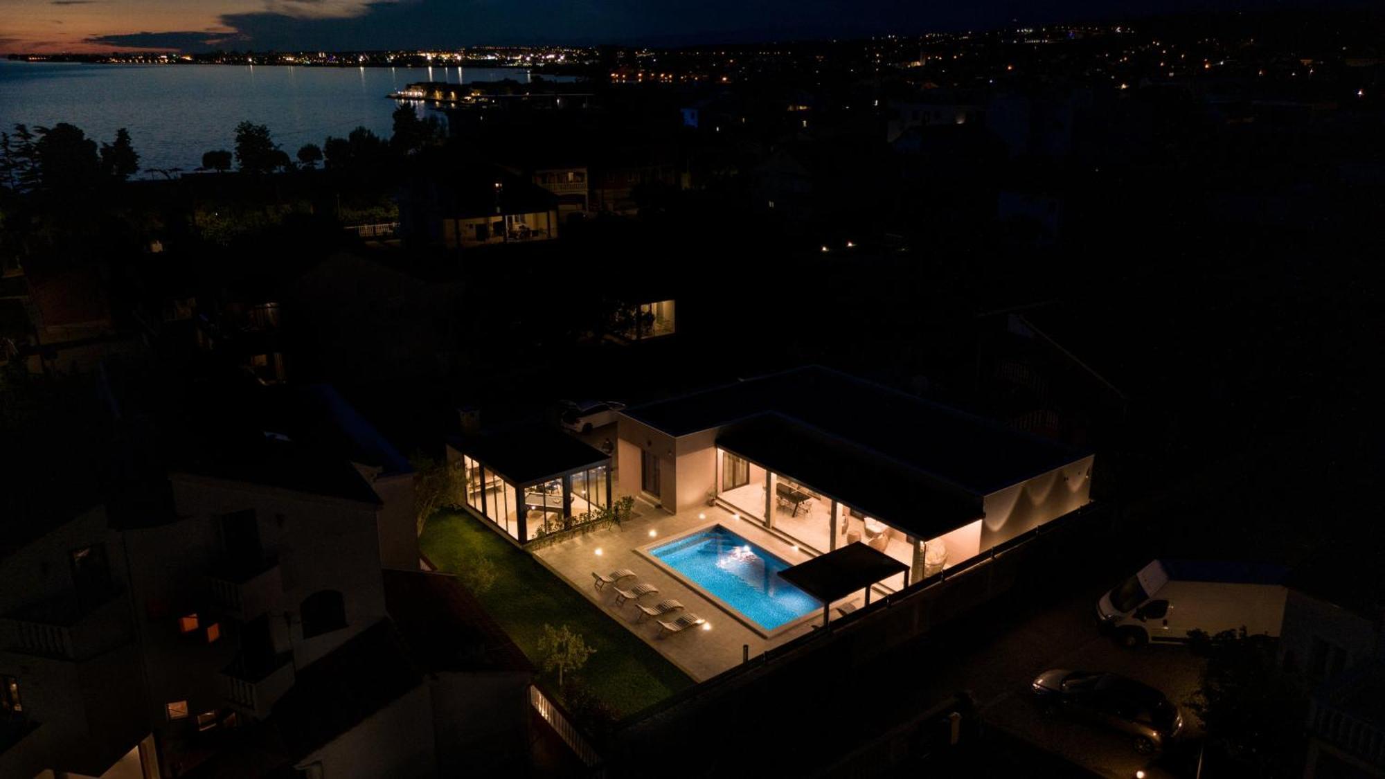 Skyfall Bibinje Exterior foto